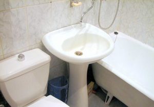 Установка раковины тюльпан в ванной в Невинномысске